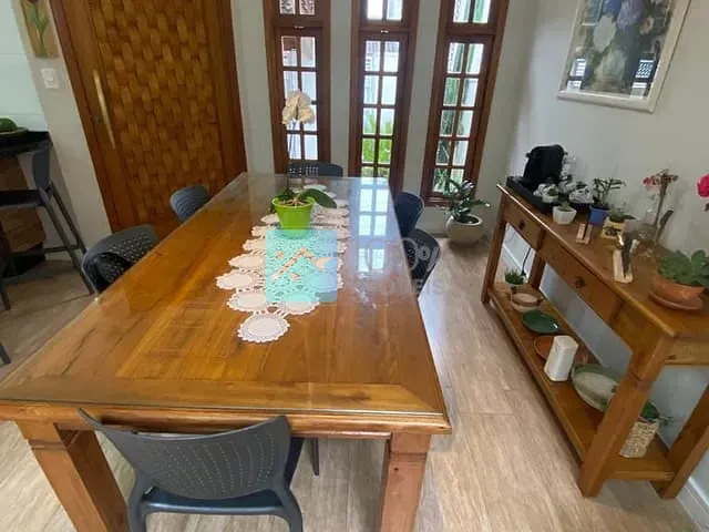 Casa com 140m² 3 quartos e 2 banheiros, à venda, no bairro Vila Branca em Jacareí