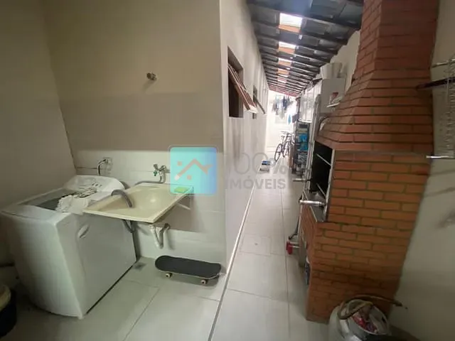 Casa com 140m² 3 quartos e 2 banheiros, à venda, no bairro Vila Branca em Jacareí