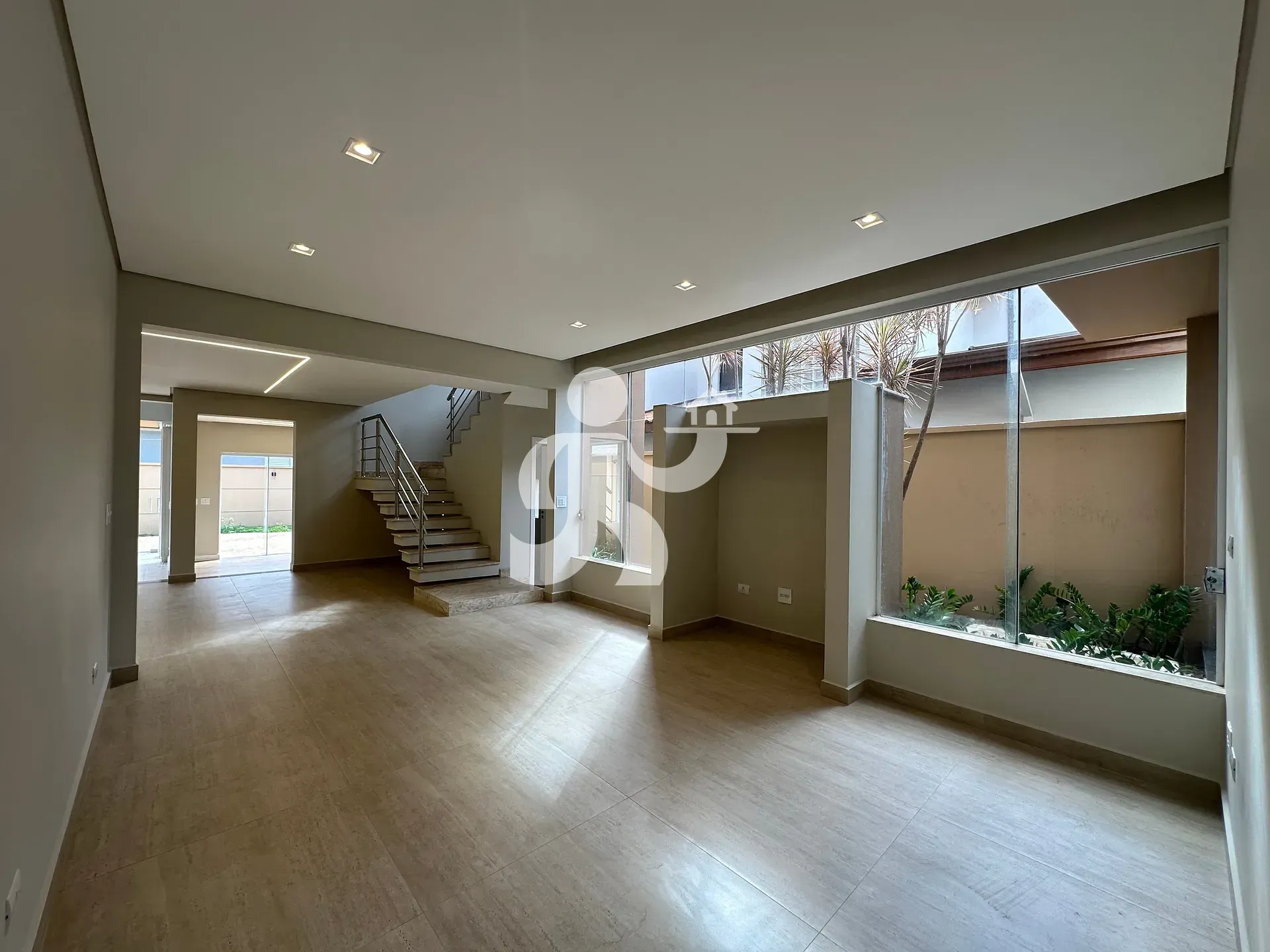 Casa, 3 quartos, 283 m² - Foto 1