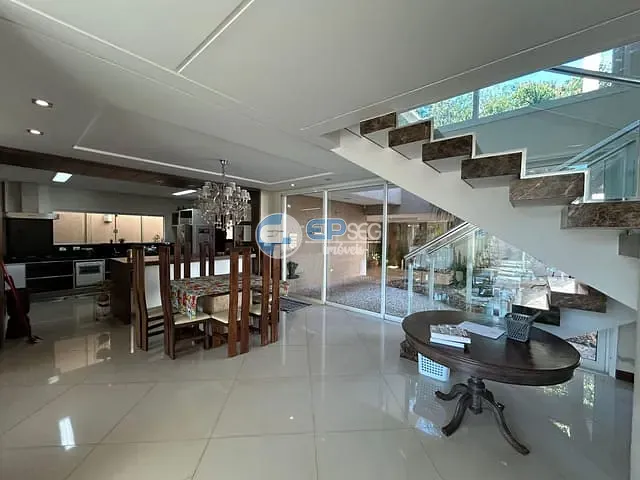 Casa 4 quartos e 4 banheiros, à venda, no bairro Vale do Reno em Londrina