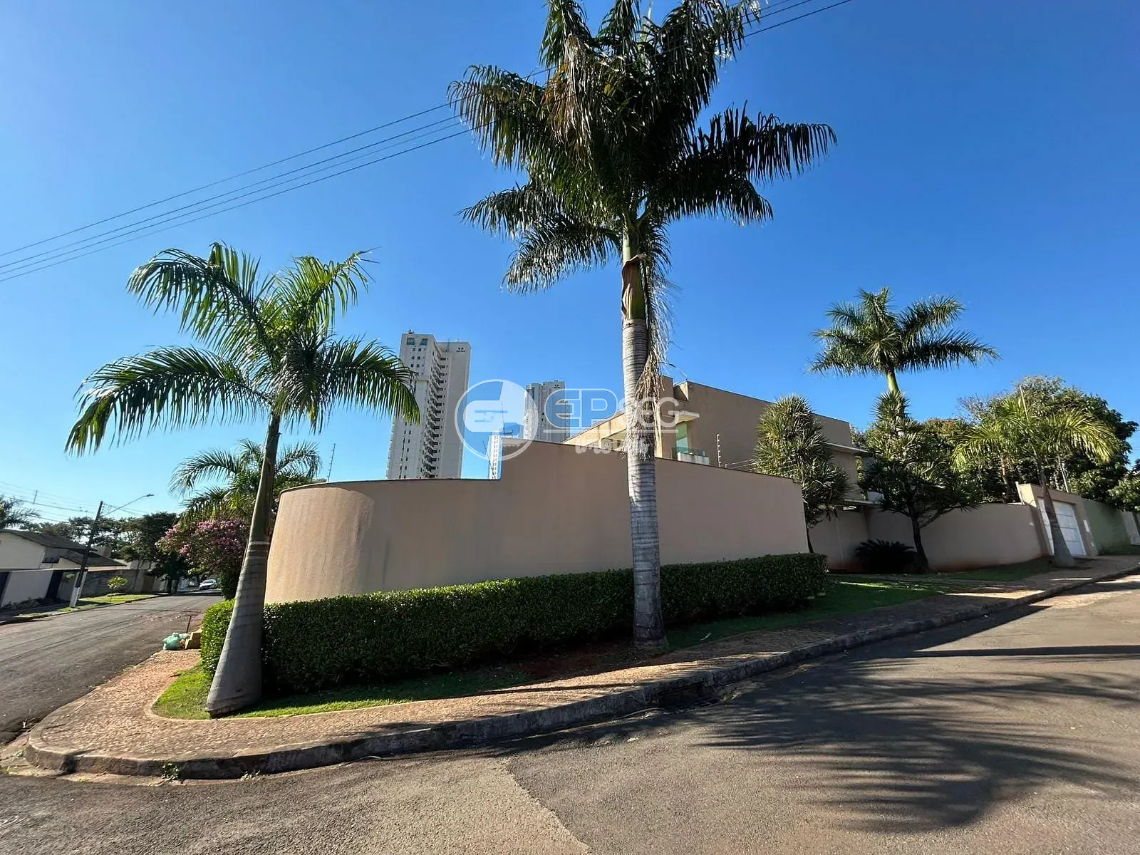 Casa, 4 quartos, 369 m² - Foto 2
