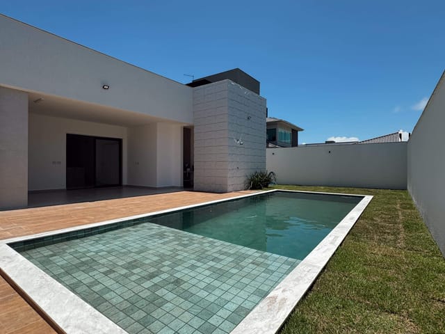Casa com 450m² 3 quartos e 4 banheiros, à venda, no bairro Boulevard Lagoa em Serra