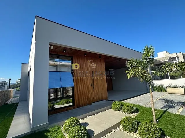 Casa com 363m² 3 quartos e 3 banheiros, à venda, no bairro Pedra Branca em Palhoça