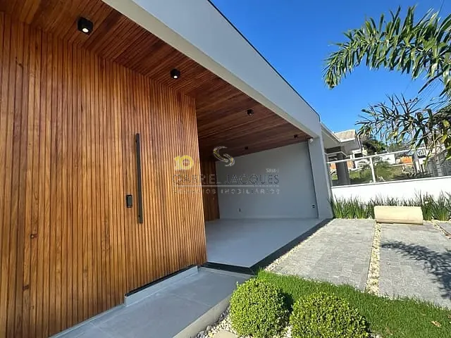 Casa com 363m² 3 quartos e 3 banheiros, à venda, no bairro Pedra Branca em Palhoça
