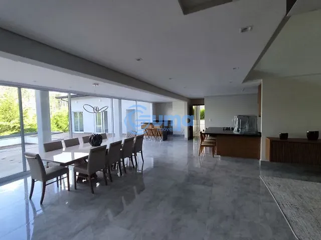 Casa com 1650m² 5 quartos e 8 banheiros, à venda, no bairro Condomínio Jardim das Palmeiras em Bragança Paulista