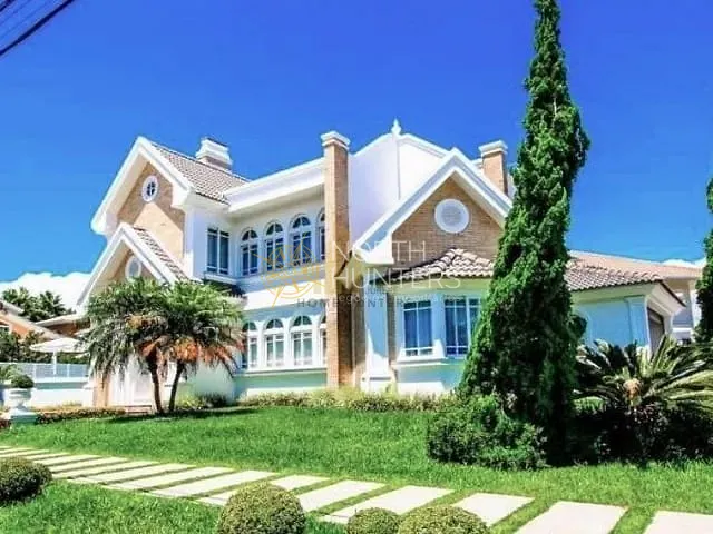 Casa com 450m² 4 quartos e 5 banheiros, para alugar, no bairro Jurerê Internacional em Florianópolis