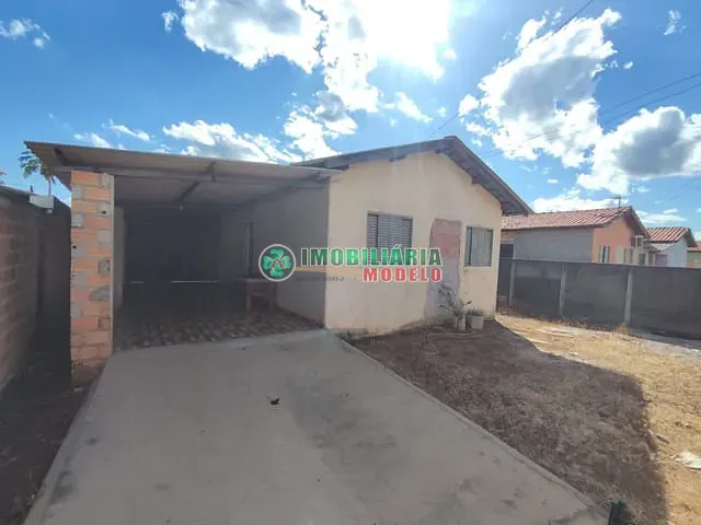 Casa com 300m² 2 quartos e 1 banheiro, à venda, no bairro Morada do Valle em Canarana