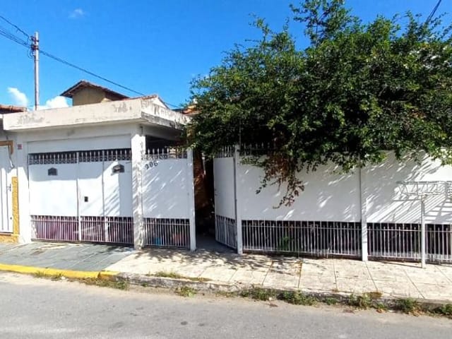 Foto do Casa - Casa à venda 3 Quartos, 1 Suite, 7 Vagas, 278.4M², Avenida, Itajubá - MG | MOHALLEM e LOPES CORRETAGEM E ADMINISTRACAO DE IMOVEIS LTDA