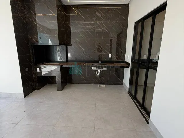 Casa 3 quartos e 1 banheiro, à venda, no bairro Barka II em Catalão