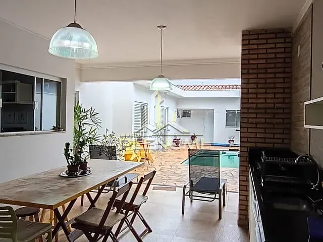 Casa 3 quartos e 3 banheiros, à venda, no bairro Jardim Piratininga em Araras