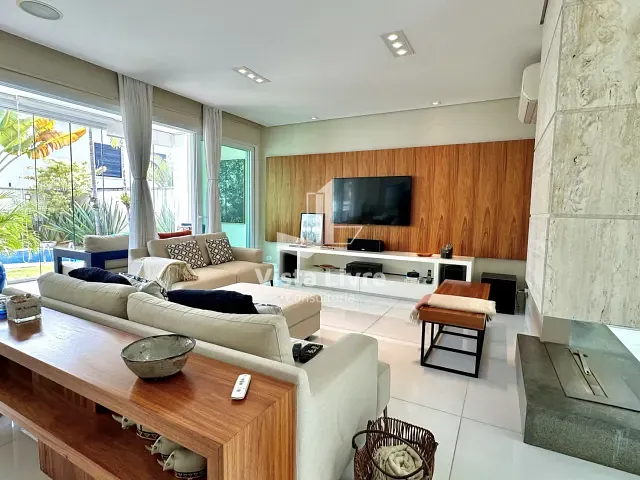 Casa com 400m² 4 quartos e 8 banheiros, à venda, no bairro Tamboré em Santana de Parnaíba