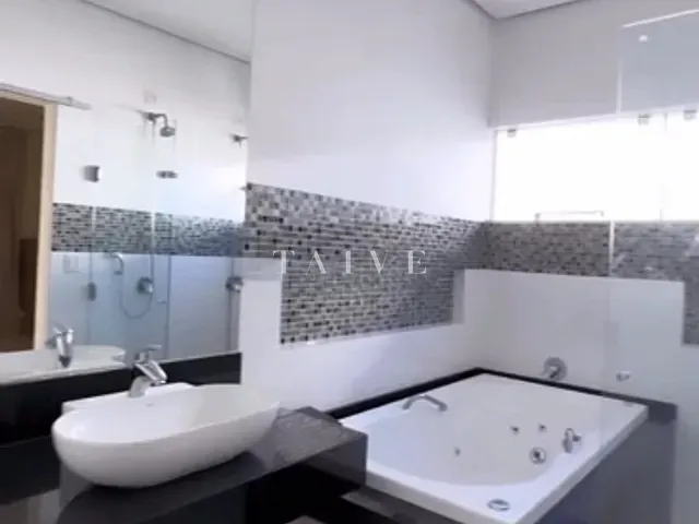Casa com 300m² 3 quartos e 4 banheiros, à venda, no bairro Esperança em Londrina