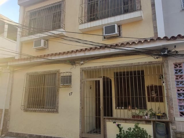 Casa 4 quartos e 4 banheiros, à venda, no bairro Todos os Santos em Rio de Janeiro