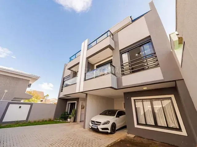 Casa com 165m² 3 quartos e 3 banheiros, à venda, no bairro Xaxim em Curitiba
