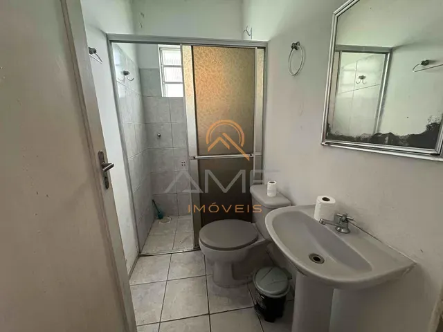 Casa com 75m² 2 quartos e 1 banheiro, à venda ou para alugar, no bairro Porto em Pelotas