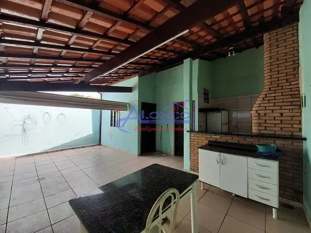 Casa com 250m² 3 quartos e 3 banheiros, à venda, no bairro Cidade Jardim em Jacareí