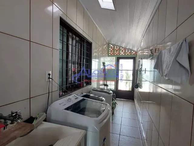 Casa com 250m² 3 quartos e 3 banheiros, à venda, no bairro Cidade Jardim em Jacareí