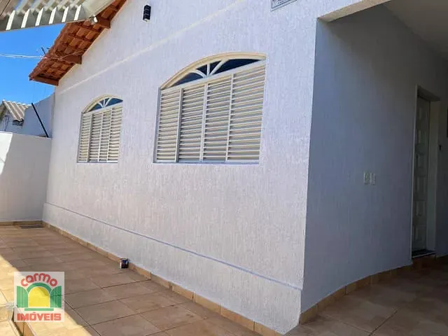 Casa 2 quartos e 2 banheiros, à venda, no bairro Jardim Nações Unidas em Anápolis