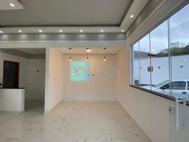 Casa com 250m² 3 quartos e 2 banheiros, à venda, no bairro Águas da Prata em São José dos Campos