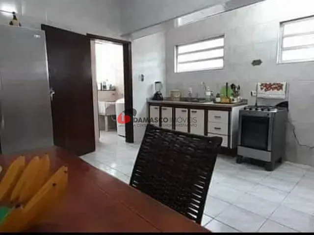 Casa com 250m² 2 quartos e 1 banheiro, à venda, no bairro Osvaldo Cruz em São Caetano do Sul