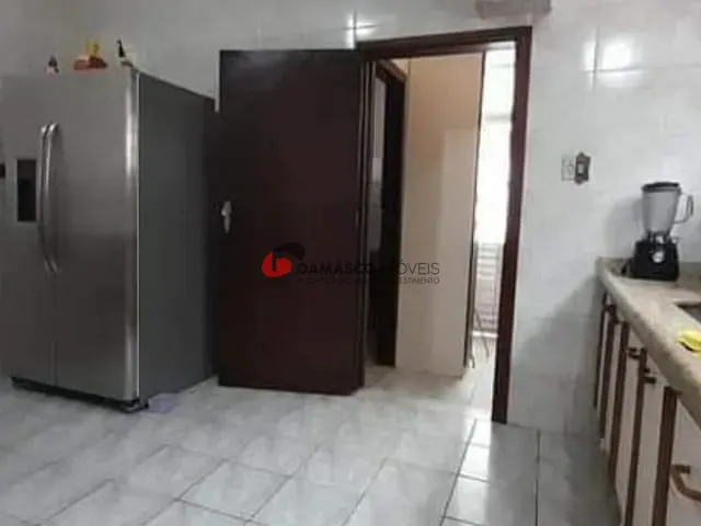 Casa com 250m² 2 quartos e 1 banheiro, à venda, no bairro Osvaldo Cruz em São Caetano do Sul