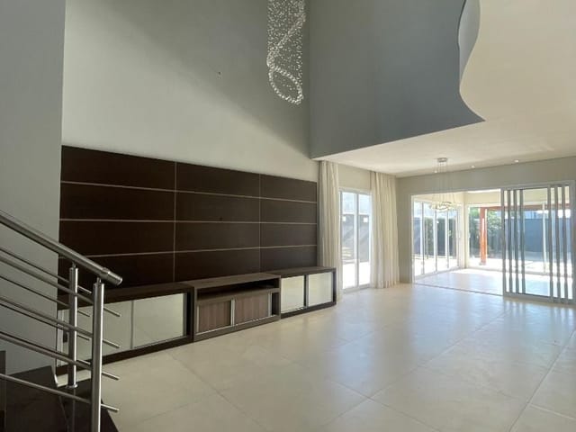 Casa com 450m² 3 quartos e 1 banheiro, à venda ou para alugar, no bairro Riviera Tamborlim em Americana