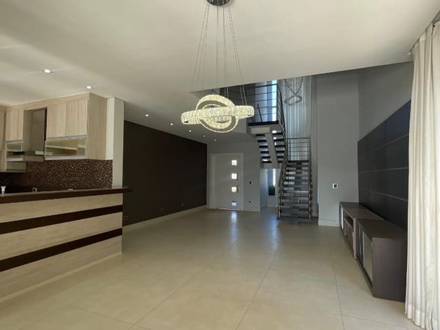 Casa com 450m² 3 quartos e 1 banheiro, à venda ou para alugar, no bairro Riviera Tamborlim em Americana