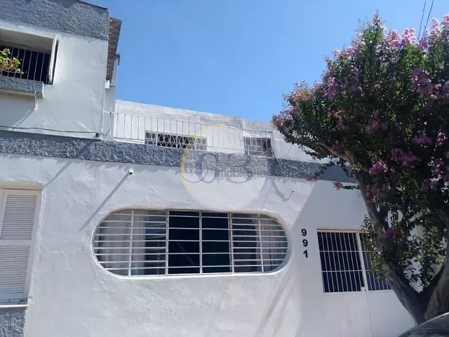 Casa com 200m² 3 quartos e 2 banheiros, para alugar, no bairro Centro em Pelotas