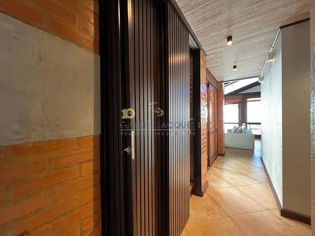 Casa com 360m² 3 quartos e 2 banheiros, à venda, no bairro Pedra Branca em Palhoça