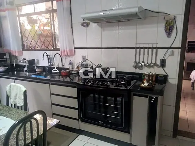 Casa com 150m² 2 quartos e 1 banheiro, à venda, no bairro Jardim Piratininga em Ribeirão Preto