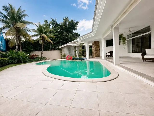 Casa 5 quartos e 6 banheiros, à venda, no bairro Barra da Tijuca em Rio de Janeiro