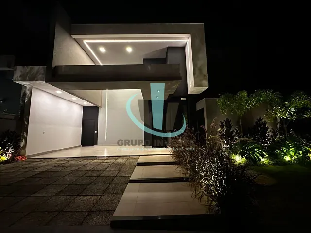 Casa com 300m² 3 quartos e 4 banheiros, à venda ou para alugar, no bairro QUINTA DO SALTO RESIDENCE em ARARAQUARA