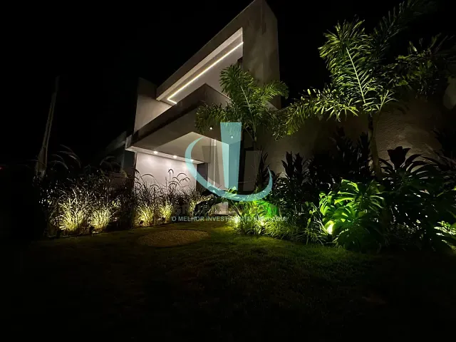 Casa com 300m² 3 quartos e 4 banheiros, à venda ou para alugar, no bairro QUINTA DO SALTO RESIDENCE em ARARAQUARA