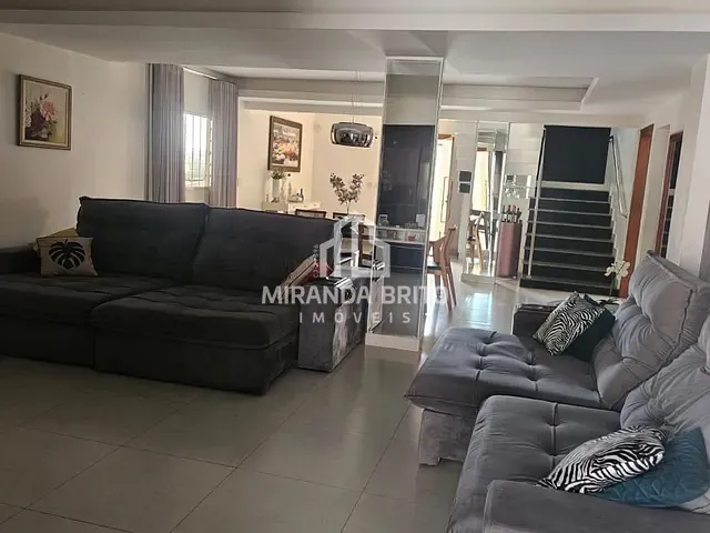 Casa 5 quartos e 3 banheiros, à venda, no bairro Jardim Atlântico em Goiânia
