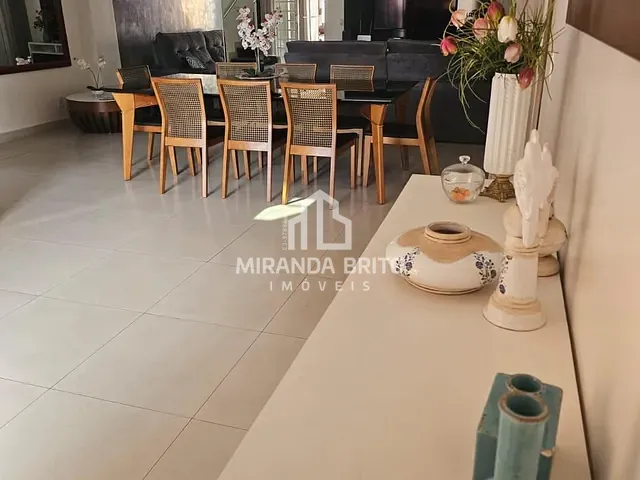 Casa 5 quartos e 3 banheiros, à venda, no bairro Jardim Atlântico em Goiânia