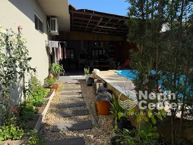 Casa com 360m² 3 quartos e 3 banheiros, à venda, no bairro Jardim Sofia em Joinville