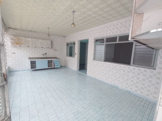 Casa com 300m² 1 quarto e 1 banheiro, para alugar, no bairro Água Rasa em São Paulo