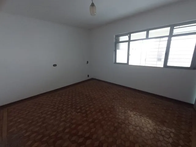Casa com 300m² 1 quarto e 1 banheiro, para alugar, no bairro Água Rasa em São Paulo