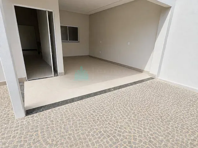 Casa 3 quartos e 1 banheiro, à venda, no bairro Loteamento Residencial e Comercial Jardim Athenas em Catalão