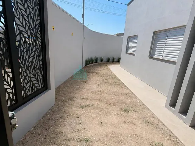 Casa 3 quartos e 1 banheiro, à venda, no bairro Loteamento Residencial e Comercial Jardim Athenas em Catalão