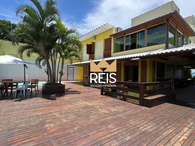 Casa com 1380m² 6 quartos e 3 banheiros, à venda, no bairro Marina em Mangaratiba