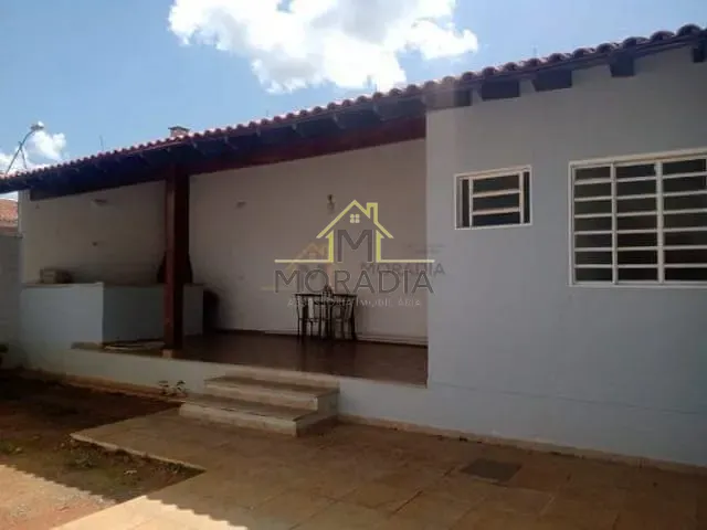 Casa com 300m² 3 quartos e 1 banheiro, à venda, no bairro Residencial Nova Floresta em Guaxupé