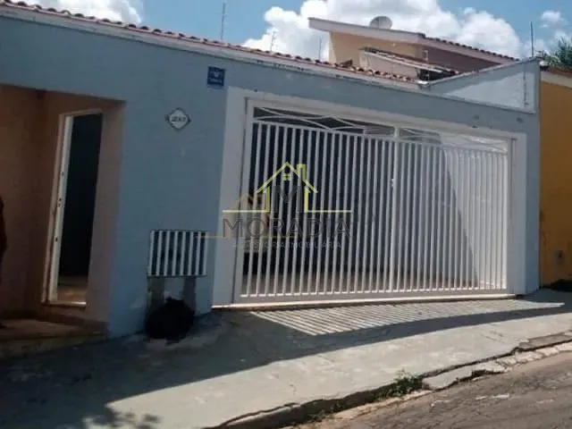 Casa com 300m² 3 quartos e 1 banheiro, à venda, no bairro Residencial Nova Floresta em Guaxupé