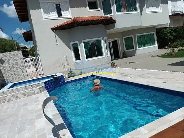 Casa com 1000m² 3 quartos e 4 banheiros, à venda, no bairro Santa Candida em Vinhedo