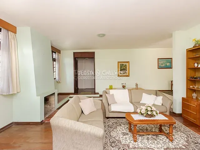 Casa com 299m² 4 quartos e 3 banheiros, à venda, no bairro Jardim Social em Curitiba