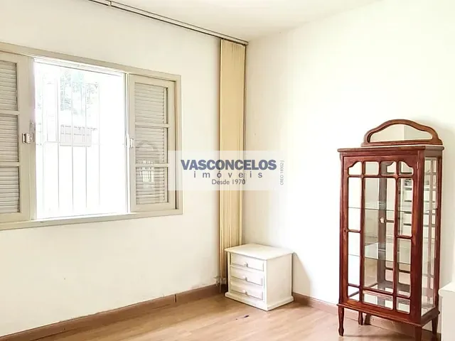Casa com 300m² 3 quartos e 2 banheiros, à venda, no bairro Vila Adyana em São José dos Campos