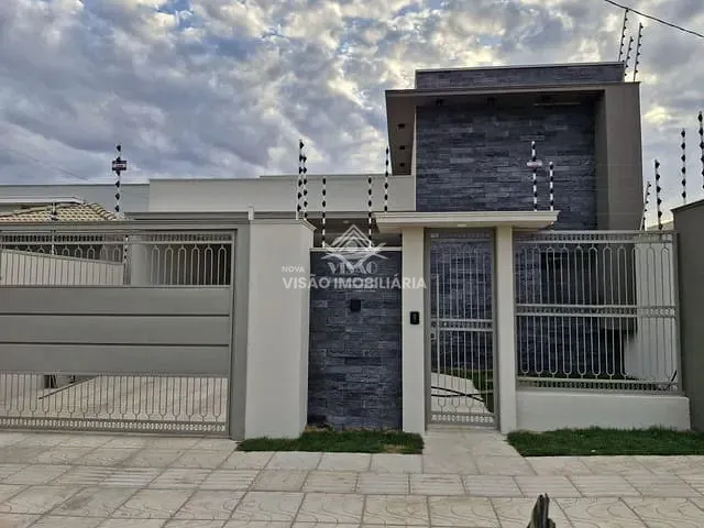 Casa com 300m² 3 quartos e 3 banheiros, à venda, no bairro Jardim Belo Horizonte em Sinop