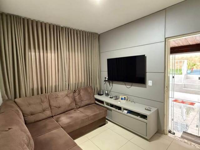 Casa com 420m² 3 quartos e 3 banheiros, à venda, no bairro Jardim Petrópolis em Goiânia
