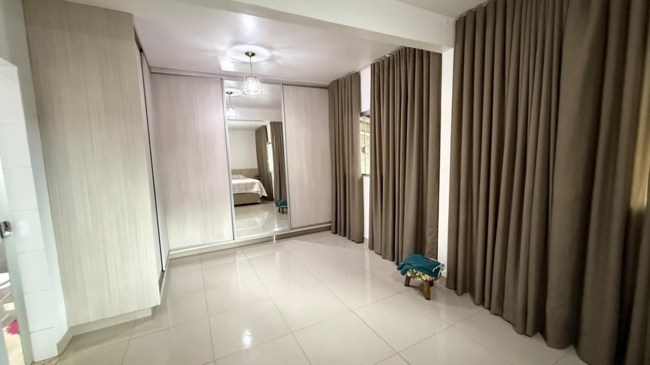 Casa, 3 quartos, 240 m² - Foto 16