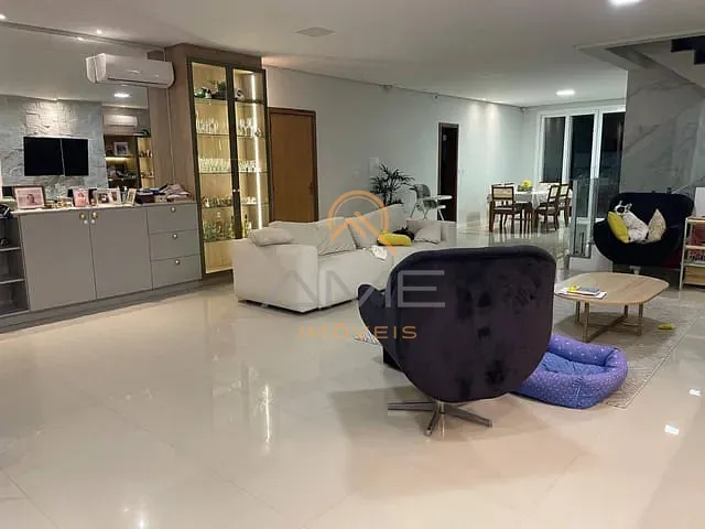 Casa 3 quartos e 3 banheiros, à venda, no bairro Laranjal em Pelotas